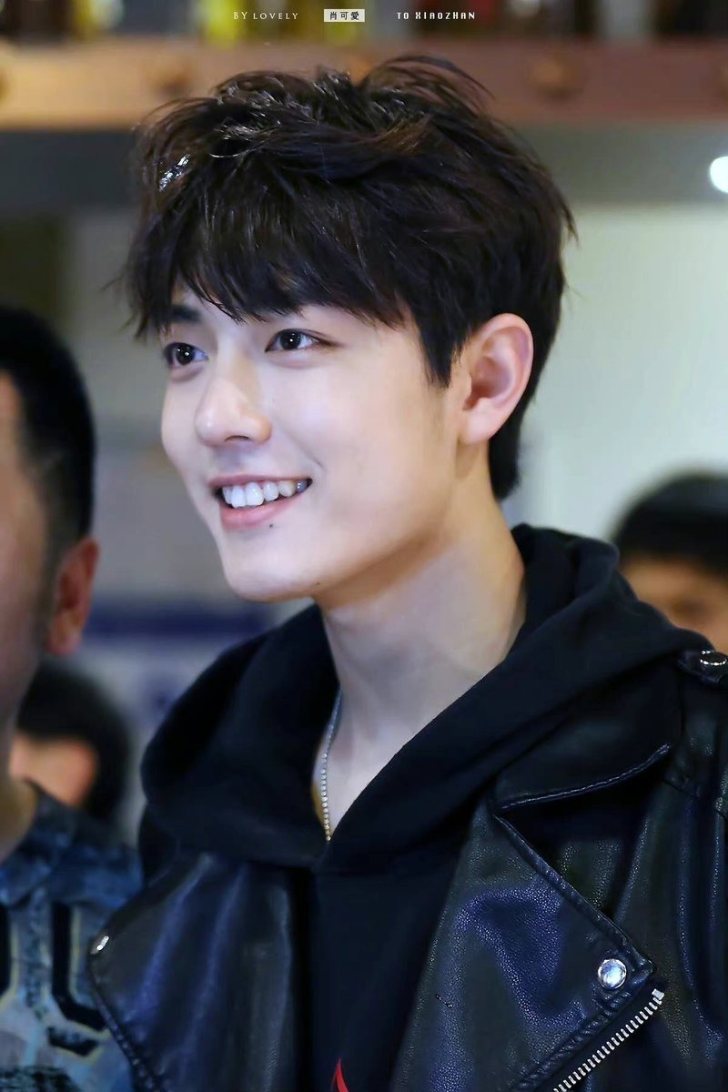 Xiao_Zhan_World's tweet image. 2016.02.06 Archive

Celebration banquet after X-fire final

#XiaoZhan #肖战 #XFire