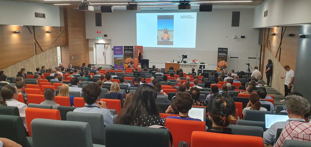 scimissionowen's tweet photo. and we're off and away at the Australian Mine Waste Symposium #AMWS! @ParbhakarFox kicks us off -  great turnout! the building @UQ_News where this symposium is being held includes industrial waste as building material - amazing! https://t.co/pdqIHzXy2T