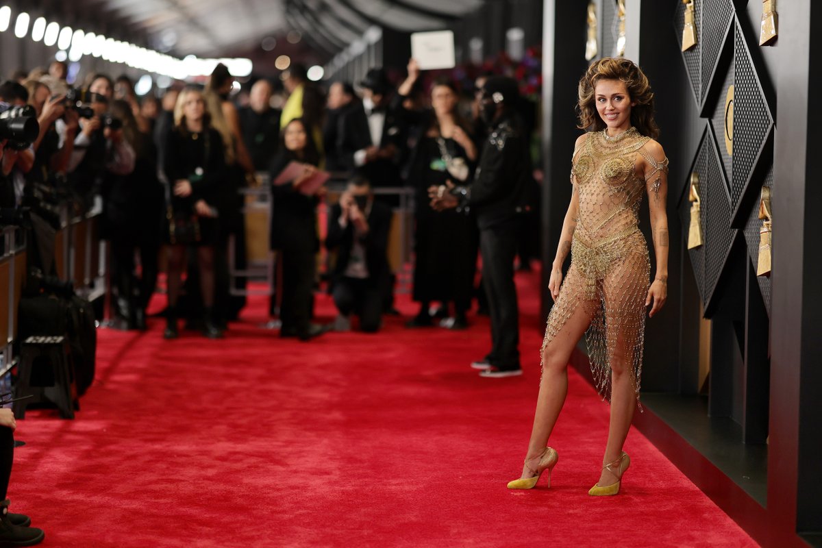 GRAMMYS tweet media