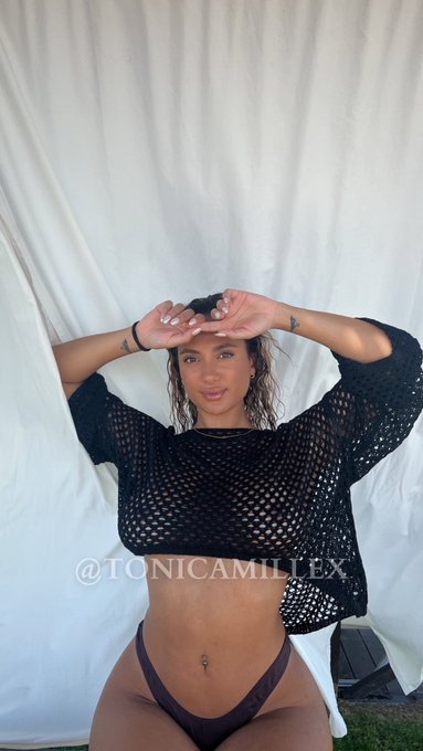 Sun or snow? What&rsquo;s your favourite? https://t.co/f2C9kiINLx