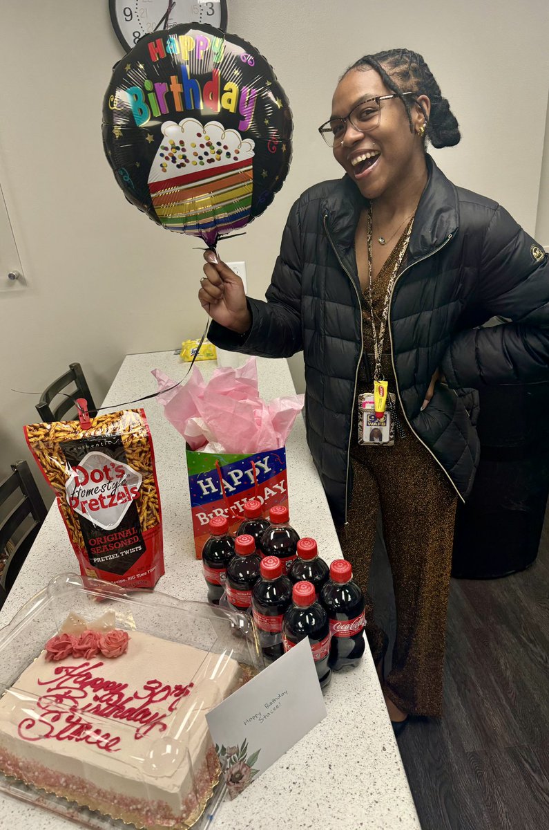 staceeinc__'s tweet photo. HaPpY BiRtHdAY to me - for the 30th time this year!! Yep, the big three-oh today😊 Feeling lots of love and looking forward full of hope as I enter this new decade of opportunities! 

And thank YOU ALL very much for the special birthday wishes and allll the love♡🎂! https://t.co/aeQQQrqdMJ