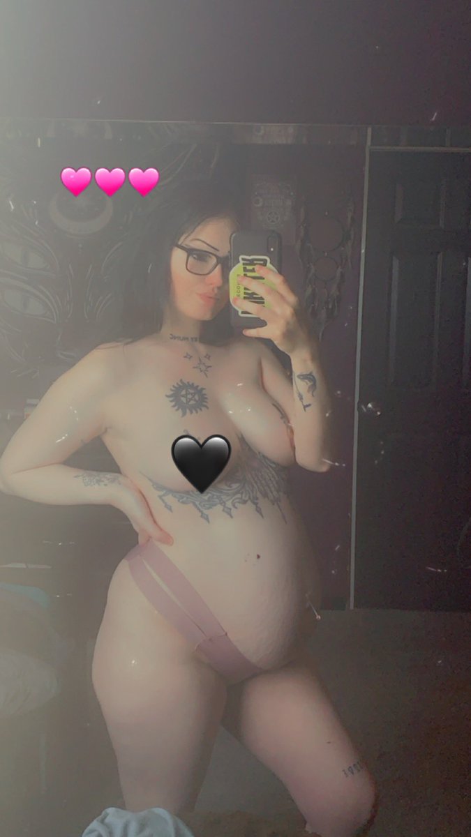 JordanLove42's tweet photo. Feeling so hot lately, what’s your craziest turn on?

https://t.co/SIXxLk6J0x

#pregnantbelly
#8monthspregnant
#pregnantporn
#pregnantkink
#pregnantfetish
#pregnancyfetish
#pregnancykink
#hotpregnantwomen
#tattedwomen
#milfs https://t.co/qawyrxN77x