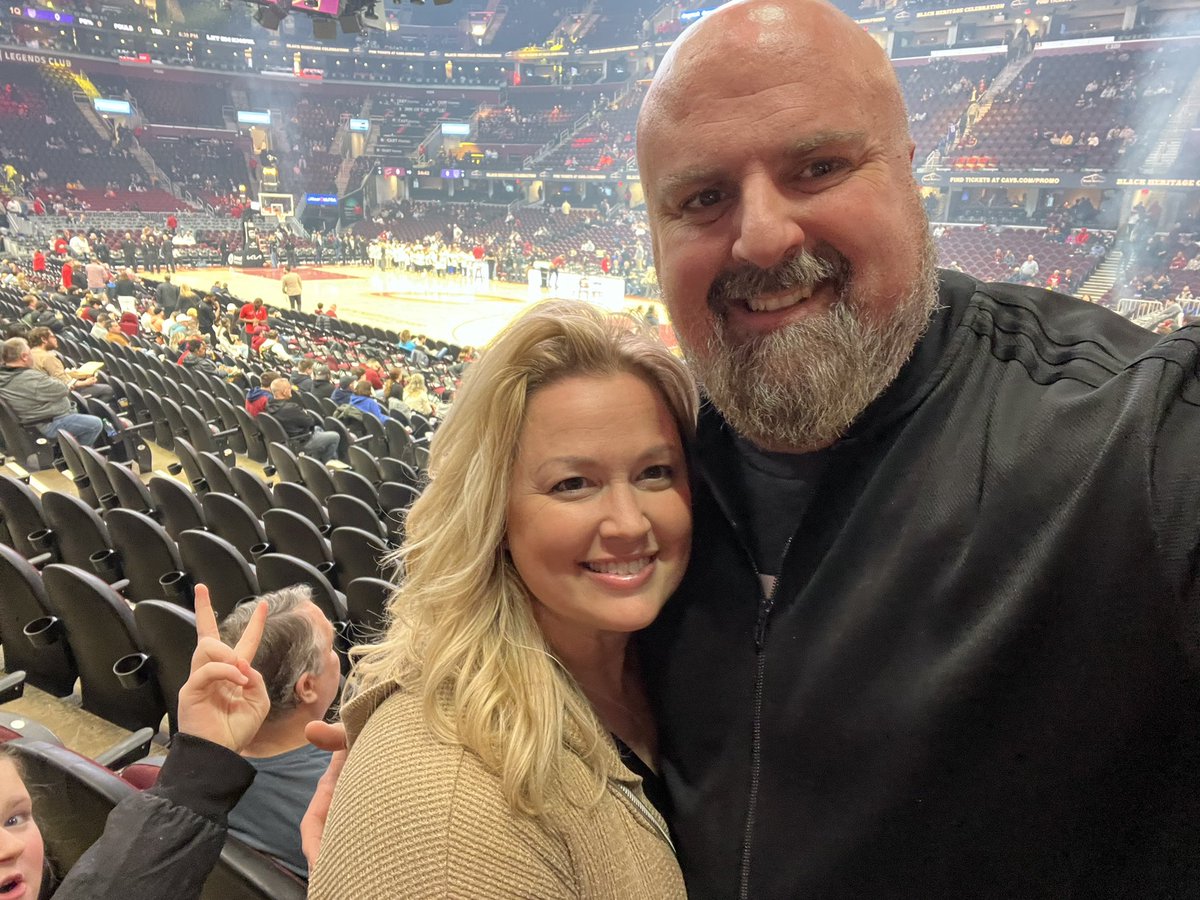 JoeHunt's tweet image. Celebrating 24 Years with my bride. #HappyAnniversary #Letemknow