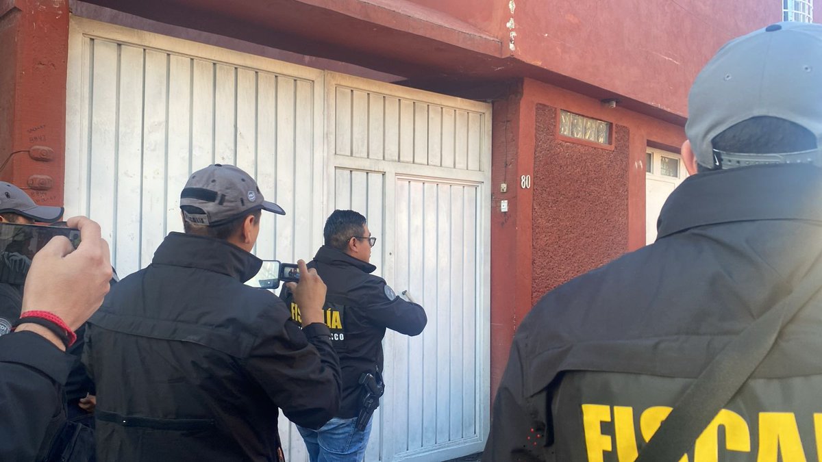 87punto3's tweet photo. #ÚLTIMAHORA 🔴 | En #Azcapotzalco detienen a Braulio "V", el sujeto que agredió a Sarahí en #FoxStore en la zona de Satélite en #Naucalpan en el #EdoMex. 🚨

🤳 @FiscaliaEdomex | #87Punto3 📻🚩 https://t.co/AqdnVHbOOr