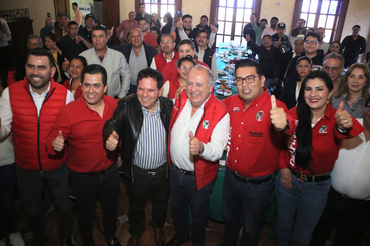 #Chignahuapan es un municipio de gente trabajadora y leal con el <a href="/PRIdePUEBLA/">CDE PRI Puebla</a>, como <a href="/LorenzoRiveraN/">Lorenzo Rivera Nava</a>, quien estoy seguro tendrá un gran futuro, así como toda esta región con el apoyo decidido de nuestro delegado <a href="/RobertoP_M/">Roberto Padilla Márquez</a>.

#UnidosSíPodemos 🇲🇽