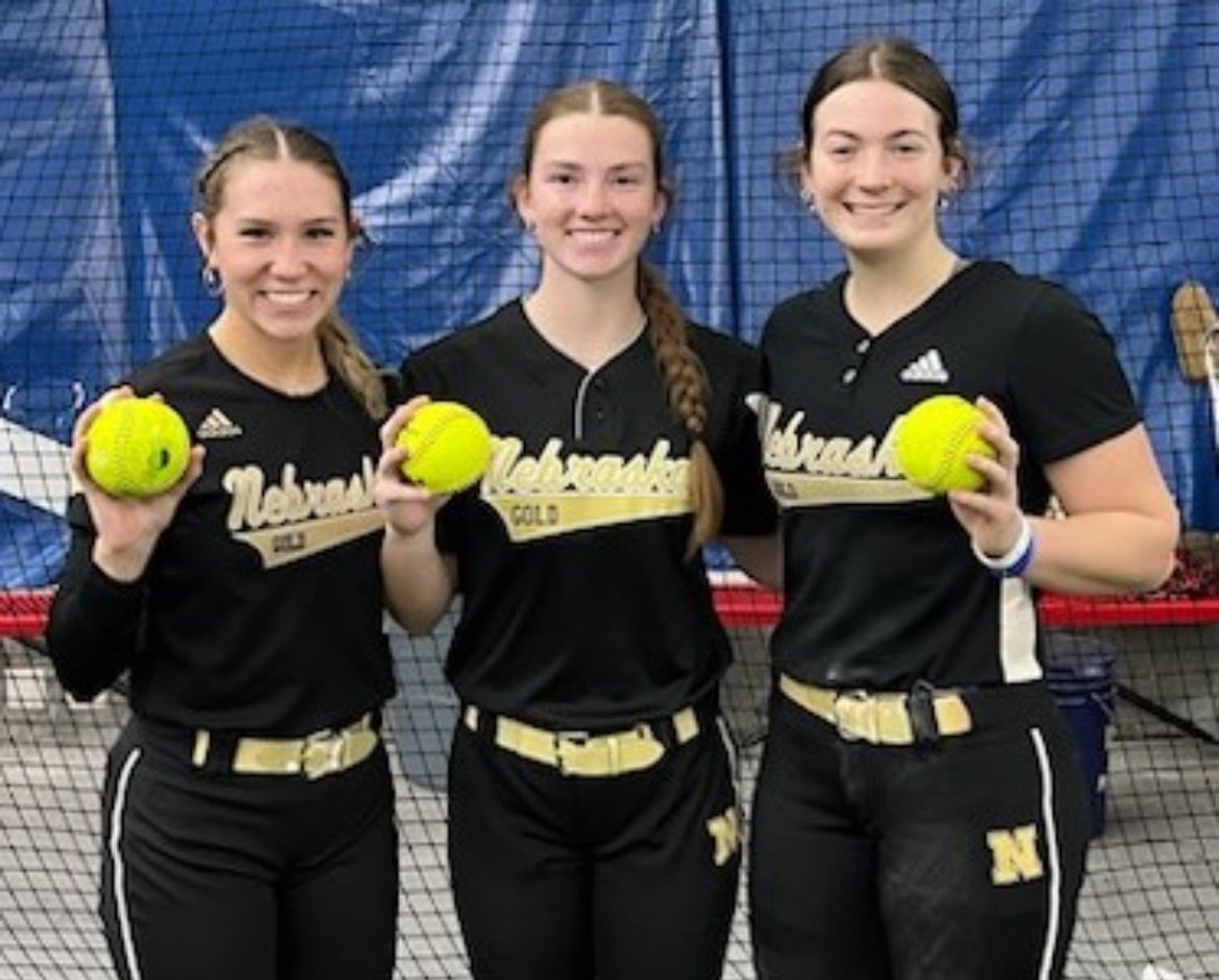 ava2hartman's tweet photo. got 1st this weekend! 1 more tournament until high school season starts @CoachArchibald @CoachSaiDaniels @tobyring19 @SherrardSoftba1 https://t.co/vKVZvs66oC