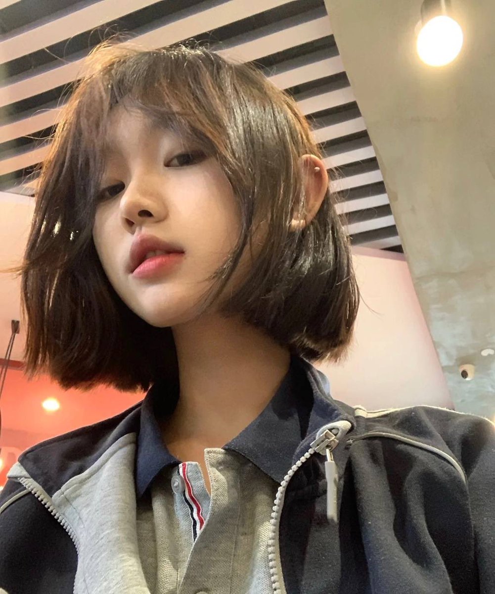 Gumin_zm's tweet photo. 招募主播 ❗️集美們，上班囉！

🪧 年輕有活力的小仙女們！看這裡！

⚠️#主播招募 #主播招聘 
不要再找家庭代工、不要再給別人存簿
⚠️#七彩直播 #苹果直播 

轻松月入3-50万 时间自由安全第一 
錢只會到妳戶頭不會經過別人的手♥️
生活都是自己決定的 讓自己前往成功的道路♥️

电报/纸飞机: @Gumin_zb https://t.co/SUGJPrGQyy