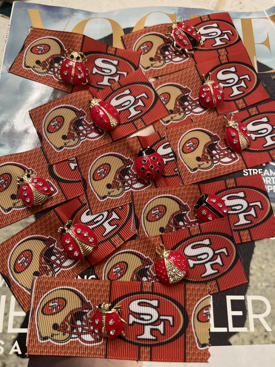 SoNotWright's tweet photo. I didnβt think the ribbon would get here until Friday but it got here early so I have a batch of these going out into the world this week!!!πβ€οΈππβ€οΈππ #FTTB #DoItForTheBay https://t.co/20vLTumkSX