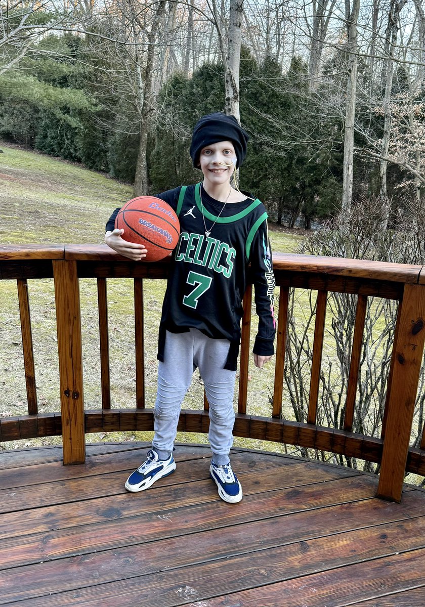 fiestyirishlass's tweet photo. @NjGalin heard my brave boy is battling Stage IV cancer, and sent his favorite @Celtics player’s jersey. Thank you so much! He loves it and is so excited to represent his team.💚🏀☘️ #JacobyStrong #FightLikeJacoby #Celtics #JaylenBrown @FCHWPO https://t.co/AkaJl3lQYG