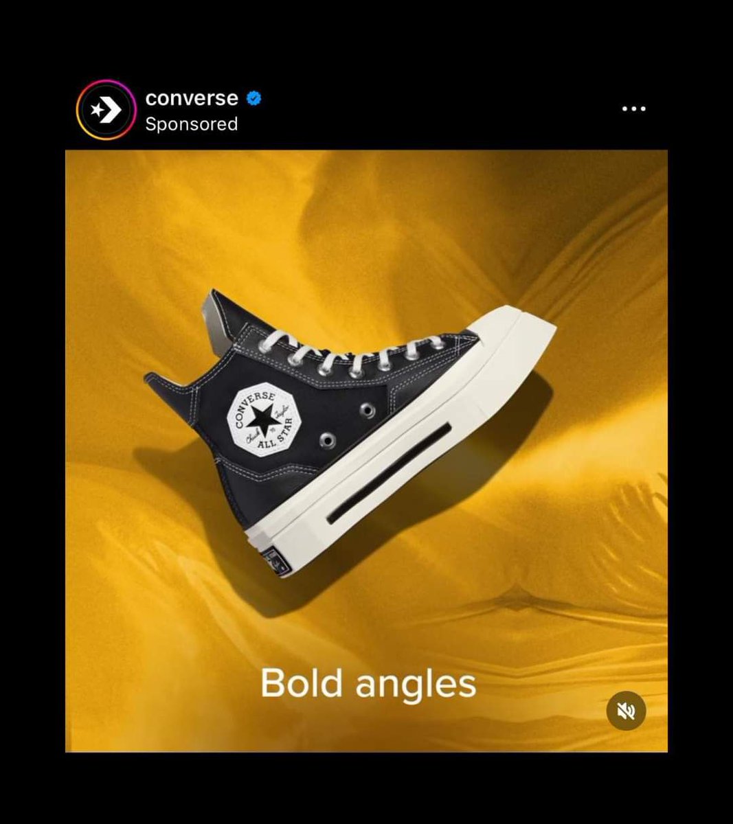 NO WAY CONVERSE GUNDAM SHOES?? IM EDGINGGGG