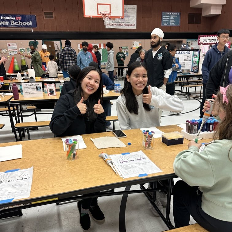 shsbiotech's tweet photo. The Sheldon Biotech Academy had a blast helping Maeola R. Beitzel Elementary School students for their Science Fair Night! 🧪🔬 https://t.co/jP3TBS4lod