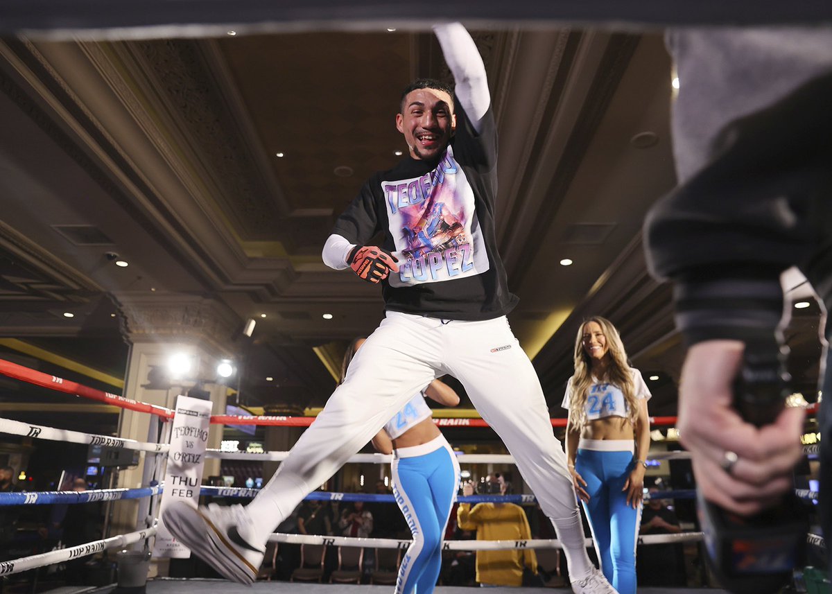 BOXINGnBBQ's tweet photo. Jump man, show man. 

This Thursday Teofimo vs Ortiz. 

How do yall have this fight ending?!

#Boxing
#BOXINGnBBQ
#TeofimoOrtiz

📸 Courtesy: Mikey Williams/Top Rank https://t.co/LtdR2HGpEj