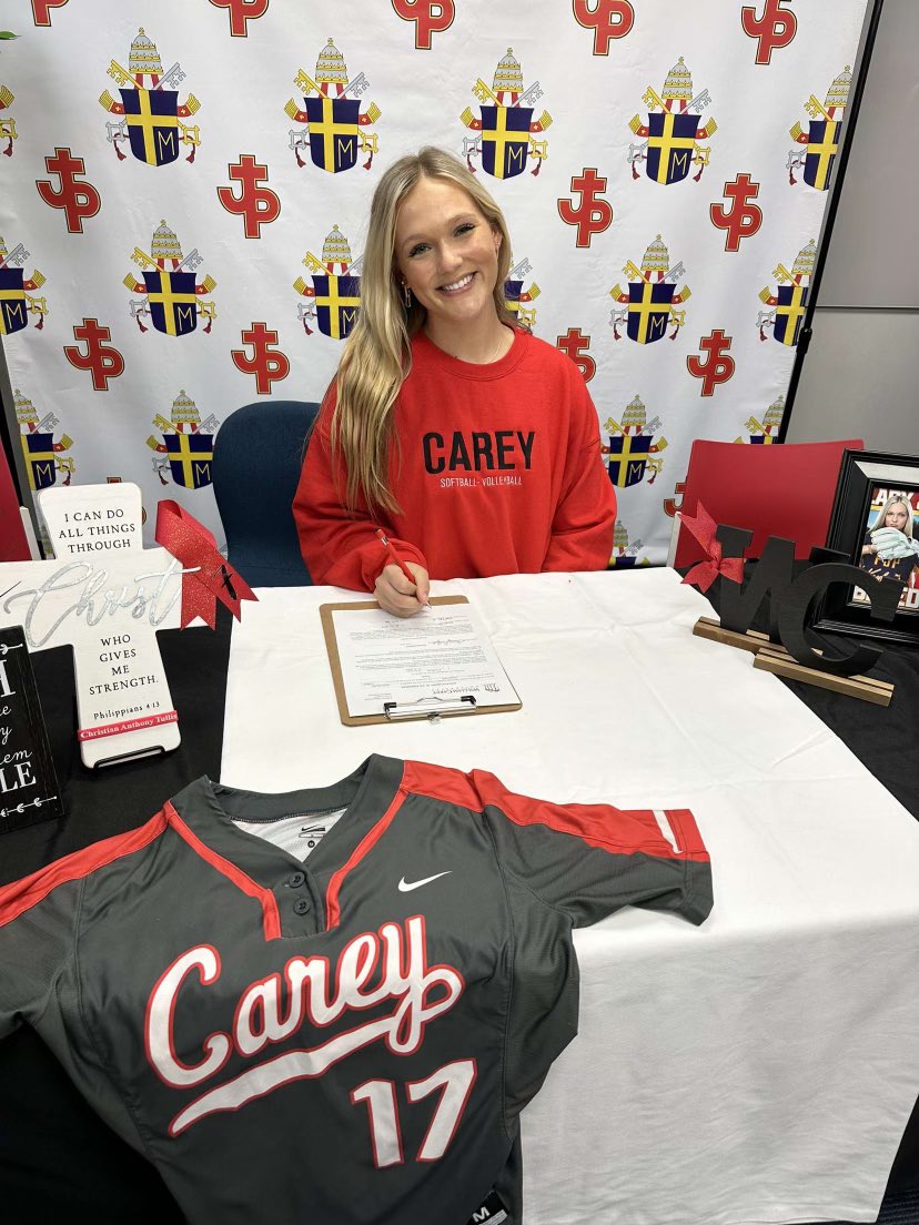 The hits just keep coming. We picked up 2 sport athlete Kayla Benedic today. We are happy to have her in the family.