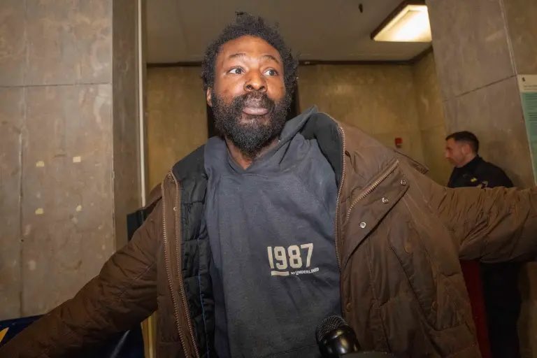 EndWokeness's tweet photo. BREAKING: 2 more cop-beating thugs released in New York without bail 

Schmar Green assaulted an NYPD police officer on February 4th. He was released today without bail by a Manhattan judge.

David Daniels assaulted NYPD cops on the Subway on February 2. He was also just released today without bail.  

Her name is Judge Valentina Morales.

Source: https://t.co/xGyuL3grf4