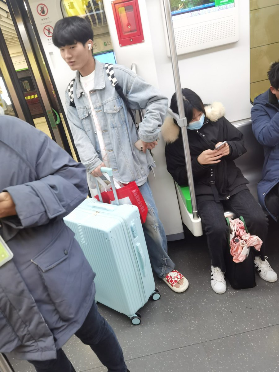 小乌云 tweet media