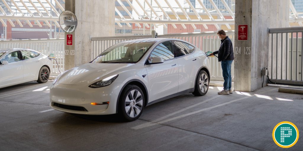 Charge it up! 🔌⚡️ Use one of our six parkades with EV Chargers when you need to charge while you park.

Visit calgaryparking.com/find-parking/e… for more details and EV charging locations.

#electricvehicle #ev #yyc #calgary #evchargers