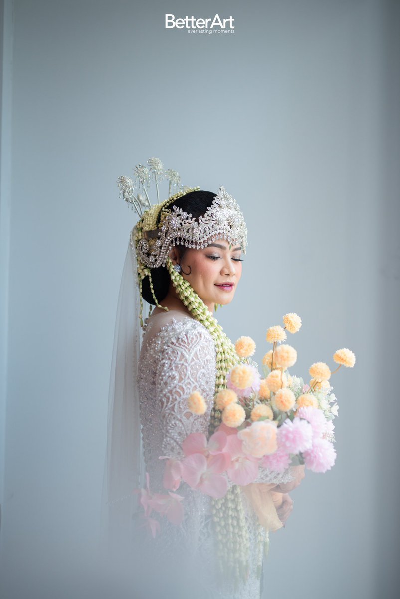 mayadestia's tweet photo. @Raiysa_Amanda Mau kamu nikah di KUA, di rumah, di restoran, di gedung, di hotel atau dimanapun harus siapin budget untuk dokumentasi ya. Ada harga ada kualitas. Jangan sampe moment seumur hidup sekali ga diabadikan dengan baik https://t.co/p8WhefuR9w