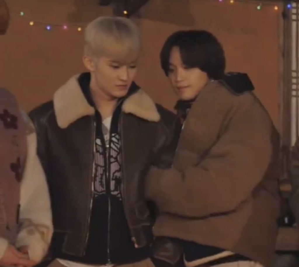 kogumahaechan's tweet image. haechan wants to be someone’s (mark’s) girlfriend so bad