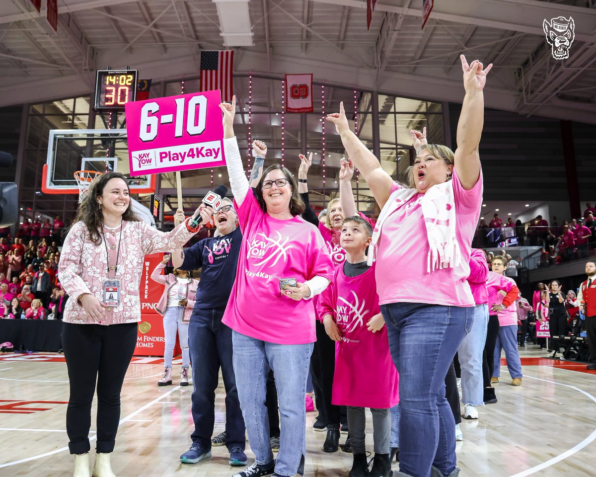 PackAthletics's tweet photo. Tonight we play for all those affected by cancer 🩷

#StrengthInThePack | #Play4Kay | @KayYowFund https://t.co/MM34MRaG5R