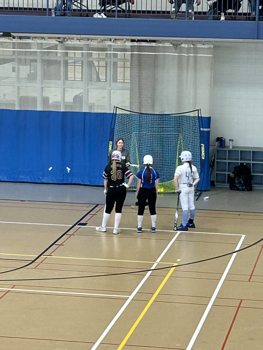 I had a great day yesterday with <a href="/HanoverSBall/">Hanover College Softball</a> ! Big thank you to <a href="/CoachC_HC/">Cori Collinsworth</a> and the team for putting on an awesome camp! <a href="/SWMiller16u/">Indiana Shockwaves Miller</a>