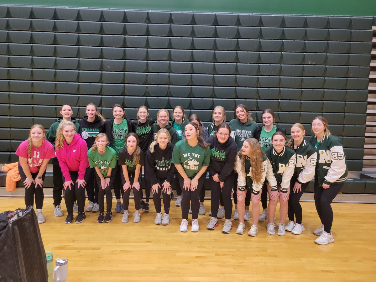 bwilliamson73's tweet photo. IHSAA Softball Umpire Certification Clinic #1 in the books. Thank you Evansville  North Lady Huskies Softball for your help. @IHSAA1 @KSchluRosati https://t.co/OvlNhMEBDn