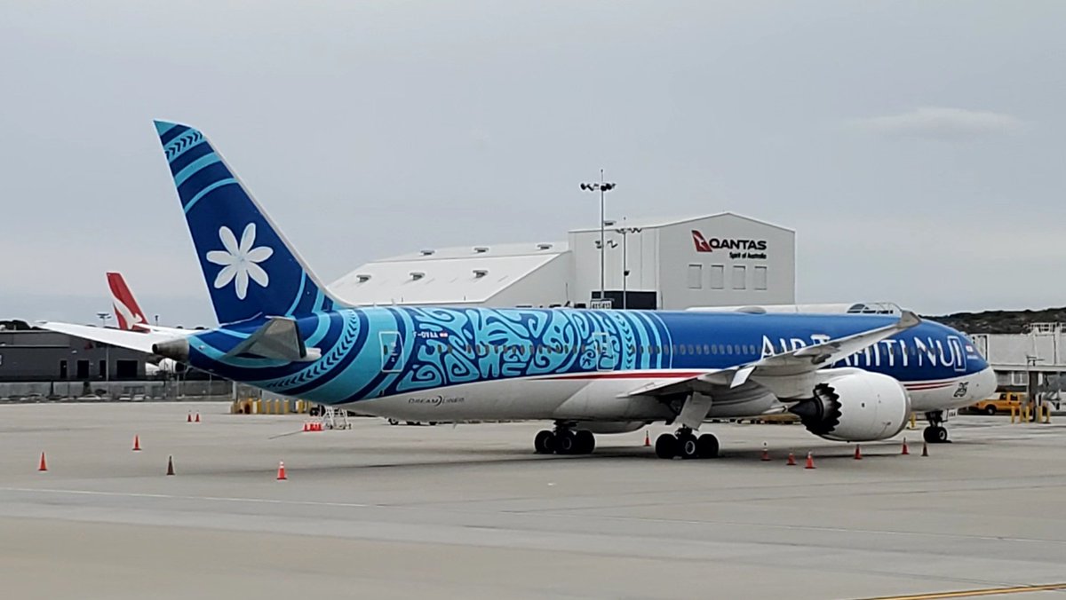 veryboeing's tweet photo. Two of my top five liveries resting beside each other in KLAX...Air Tahiti Nui #B787 -9 #FOVAA and Fiji Airways #A350 -941 #DQFAN https://t.co/de6M4A1PRT