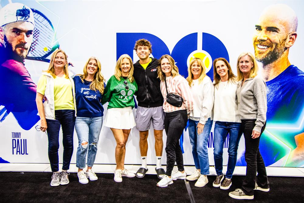 NexoDallasOpen's tweet photo. These fan moments - you can't beat 'em 😻

#DALOpen https://t.co/olXStv6kJm
