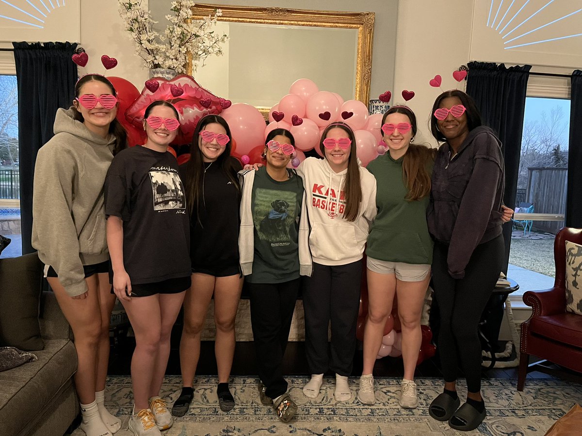 This group enjoyed team dinner tonight thanks to the Smalls and Garza’s! The Valentine/basketball theme was super cute! We hope to see everyone in the stands tomorrow as we honor our seniors!!! ❤️ Game times are 4/5/5:30/7!!!