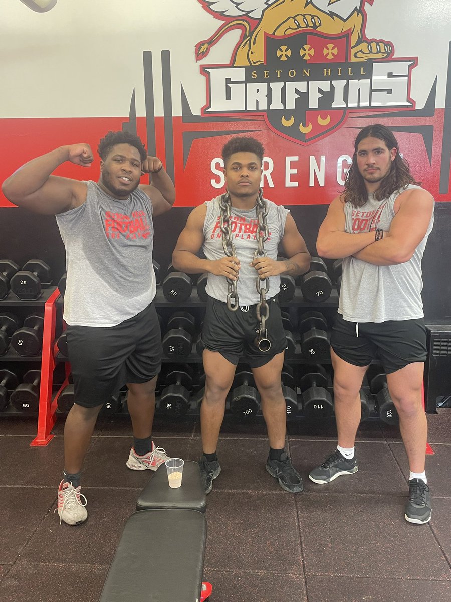Great Monday work at The Hill 💪🏽

Weight Room Warriors from this afternoon ‼️

#TheGriffinWay