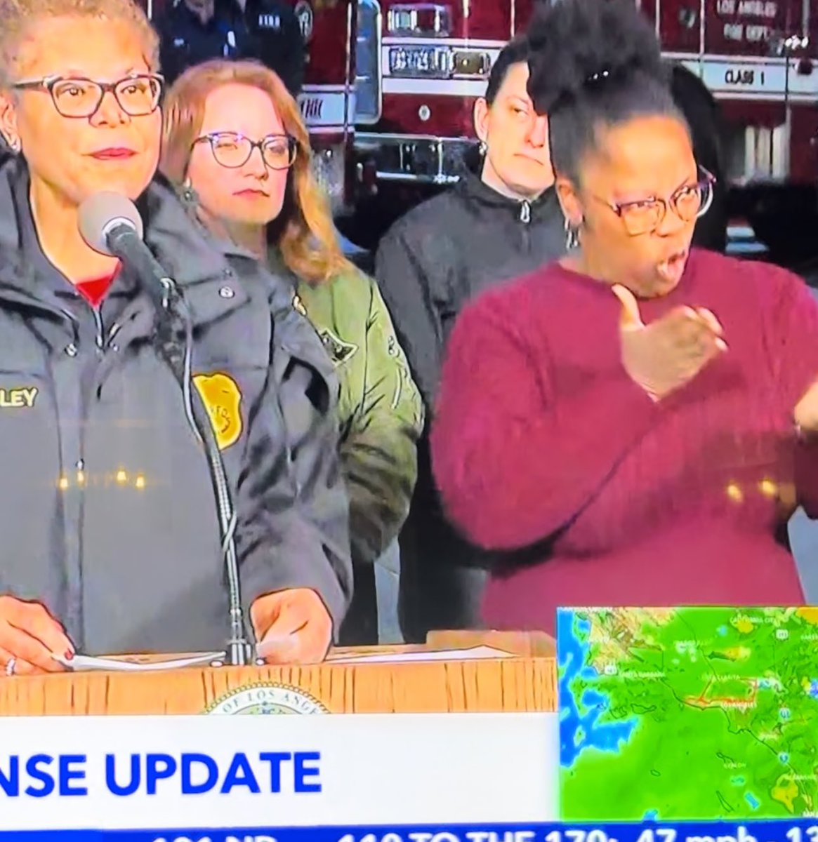 Great job @MayorOfLA @KarenBassLA and team!!! That was a thorough news cast!! Thank you! #stormwatch