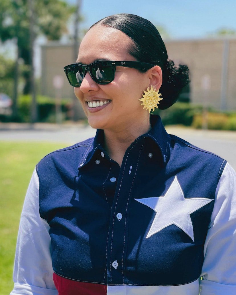 cindylou111f's tweet photo. #wtpBlue #wtpGOTV24 #DemVoice1

South Texas!! You have a rising star in Michelle Vallejo! #VoteMichelleVallejo

⭐️ She is for affordable healthcare 
⭐️ She is for #WomensRights 
⭐️ She is for high paying jobs
⭐️ She is for Social Security 
.@MichelleVforTX #VoteMichelle https://t.co/o82Sz1m75d