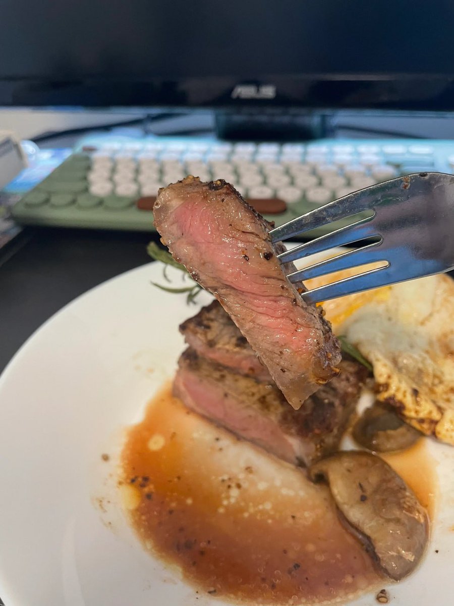 LunaLi29's tweet photo. my simple dinner https://t.co/2bTgodGFLX