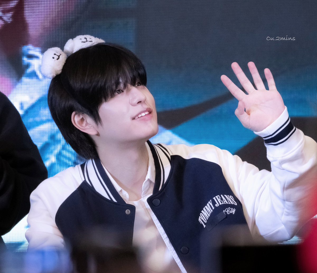 Cu_2mins's tweet image. 𝟮𝟰𝟬𝟮𝟬𝟯 𝙆𝙈𝙎 𝙛𝙖𝙣𝙨𝙞𝙜𝙣 

📸 𝙃𝘿 
🐶🐶

#승민 #Seungmin #スンミン 
#StrayKids #스트레이키즈