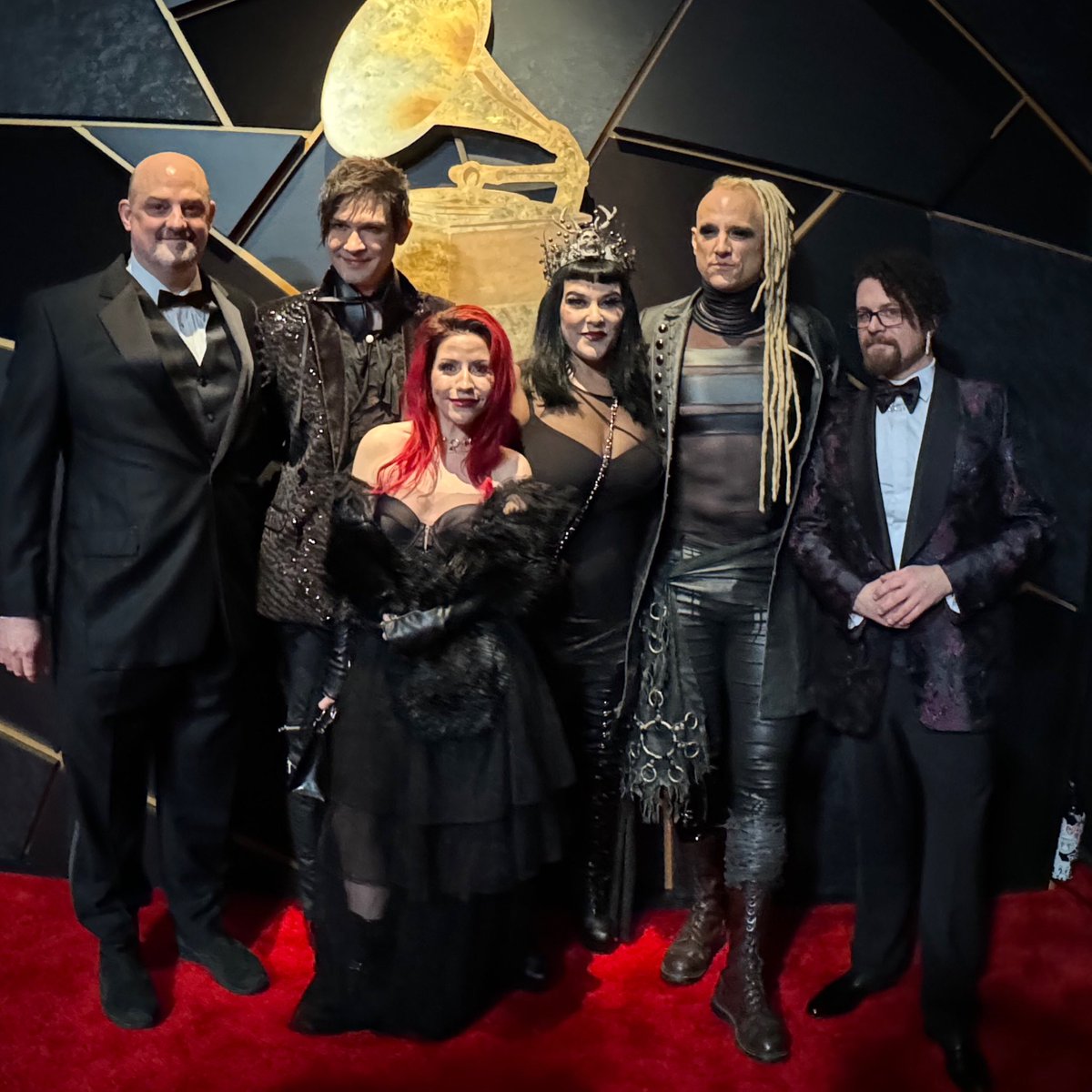 Team BLACK LODGE arriving on the red carpet yesterday at the GRAMMYs. I’m so bad at posting mid-event — want to just be in the moment — but yesterday was wild and really fun. More photos over on IG.