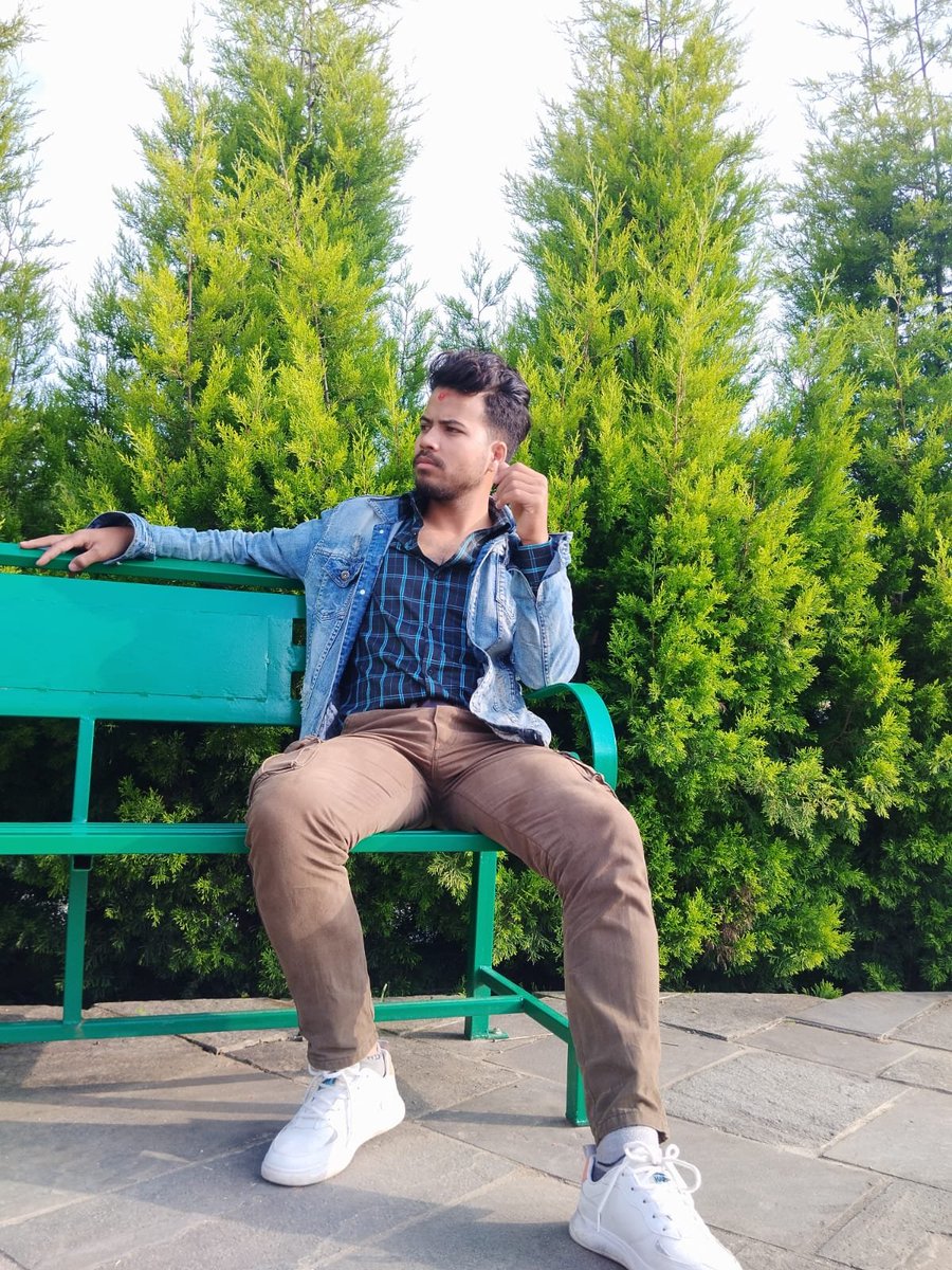 Only_RaOne's tweet image. Twitter अहिले बिचार्
भन्दा बढी photo पोस्ट्याउने भैसकेछ।