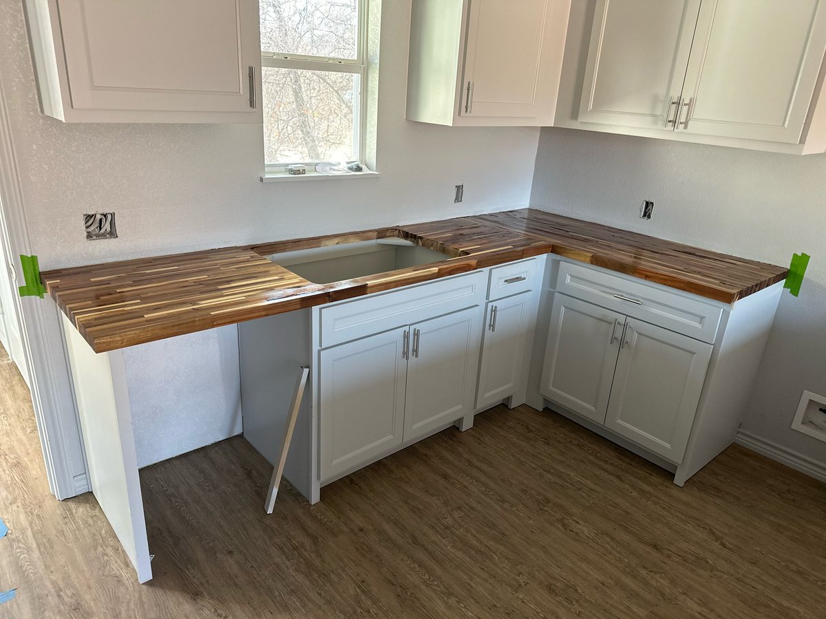 txmadbuilder's tweet image. One of our best cost saving strategies for our small #multifamily units is these #butcherblock #countertops 

Q: What if the tenants cut or burn them? 
A: we sand them, wood fill (if needed) &amp;amp; reseal them

#retwit #construction #woodworking