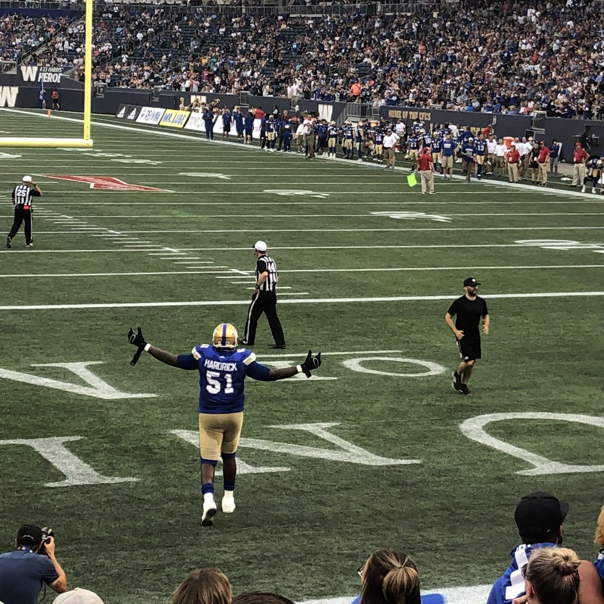 BomberHistory's tweet photo. @zachschnitzer48 Sad not mad. Cap world leads to tough decisions for teams and players. Will miss cheering for @Yoshi_Hardrick and seeing him and his awesome family in blue and gold. If this is the end here thank you and take care Yoshi. #HardrickHop https://t.co/VnbwkUoZ3w