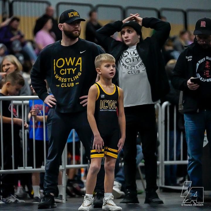 WANT TO JOIN THE IOWA CITY WRESTLING CLUB?

WANT TO TRAIN IN CARVER ARENA?

FILL OUT OUR ICWC REGISTRATION FORM!

docs.google.com/forms/d/e/1FAI…

📸: <a href="/randiyeager13/">R. Yeager</a> <a href="/IAwrestle/">IAwrestle</a>