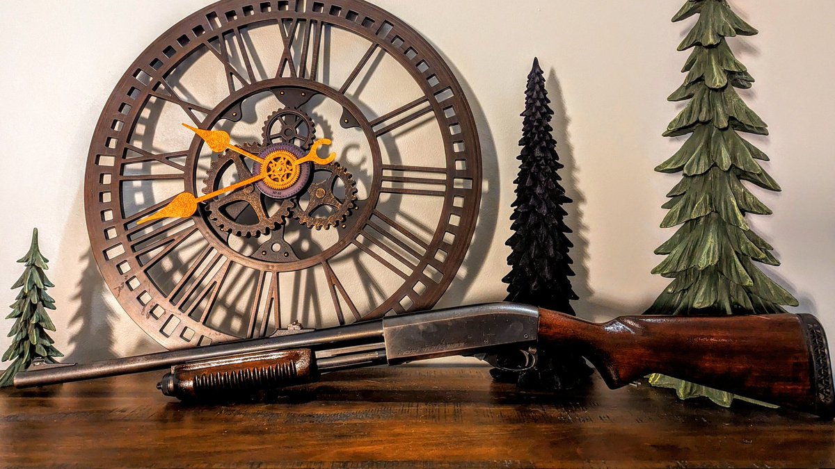 Type07Safety's tweet image. I was going to refinish it. But it's already kinda awesome 🥵

Any suggestions? 

#Remington #Police #Magnum  #shotgun