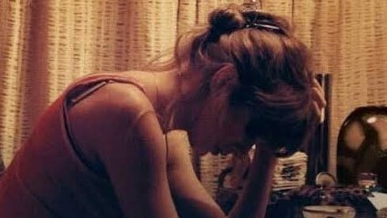folkloration's tweet photo. entreguem um dorflex para taylor swift https://t.co/tppJtlLoaQ