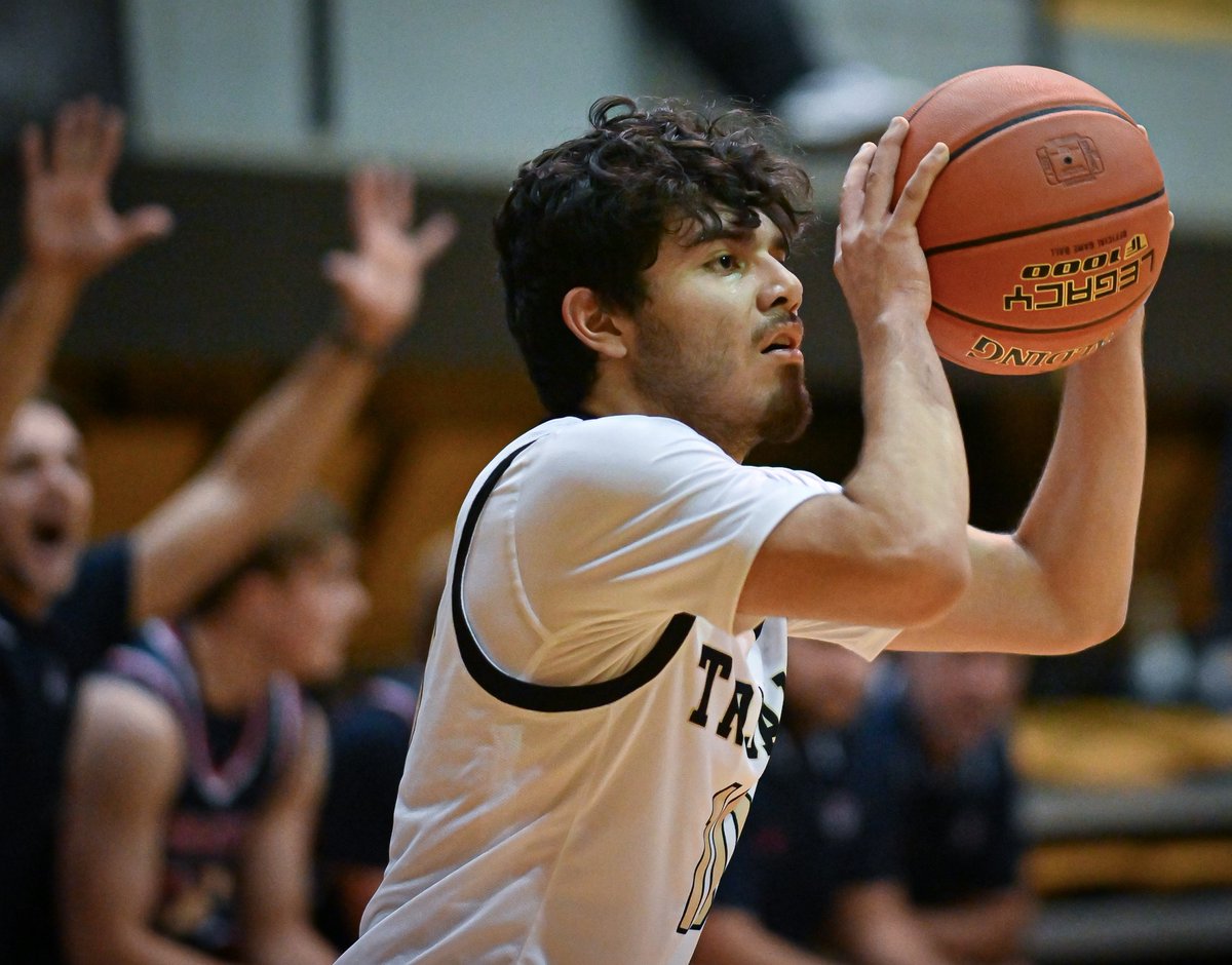 peterson_rick's tweet photo. Midseason 2023-2024 city high school boys basketball statistics. @ParkRunnin @wildcats_hayden @SeamanBoysBball @SHHSThunderbird @T_HighHoops @TWChargersBBall @RuralHoops @CPLSAthletics ...
https://t.co/P7knDlhJCq https://t.co/OONT92AA53