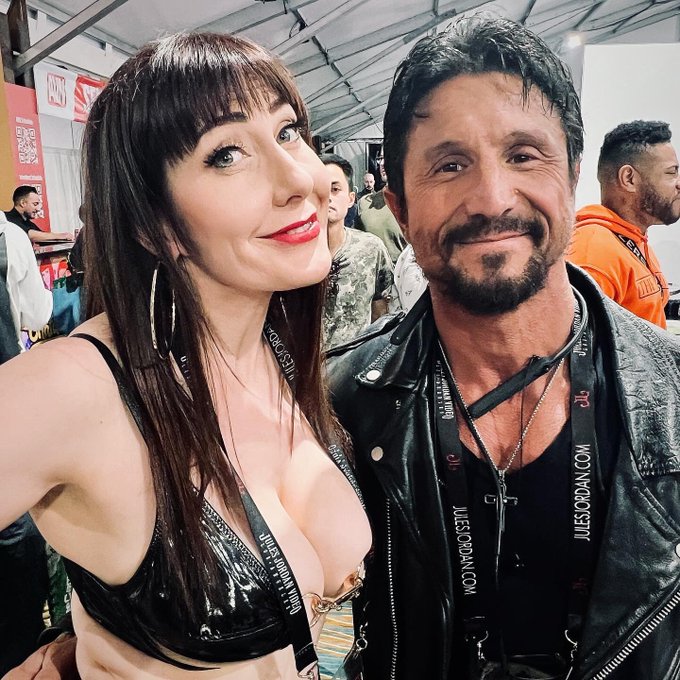 Day 4 @AEexpo @tommygunnxxx https://t.co/2VTkrMUmj3<a class="tags" href="/tag/aeexpo">@aeexpo</a><a class="tags" target="_blank" title="On Twitter" href="/?out=eyJ0eXAiOiJKV1QiLCJhbGciOiJIUzUxMiJ9.eyJpYXQiOjE3MjE4Nzg0OTYsImlzcyI6InR3cG9ybnN0YXJzLmNvbSIsIm5iZiI6MTcyMTg3ODQ5NiwiZXhwIjoxNzUzNDE0NDk2LCJyZWRpcmVjdF91cmwiOiJodHRwczovL3R3aXR0ZXIuY29tL3RvbW15Z3Vubnh4eCJ9.1N4AtkOjDqG2KD6y5sqjxHP8wTg7c-eDEJn1v1oXyZgzBWM9Ypvz9HKXObRnGTahNydz-Exa4BHIgUxrXs_eRw">@tommygunnxxx</a><a href="/tag/mvsales"class="tags"><span>#mvsales</span></a>