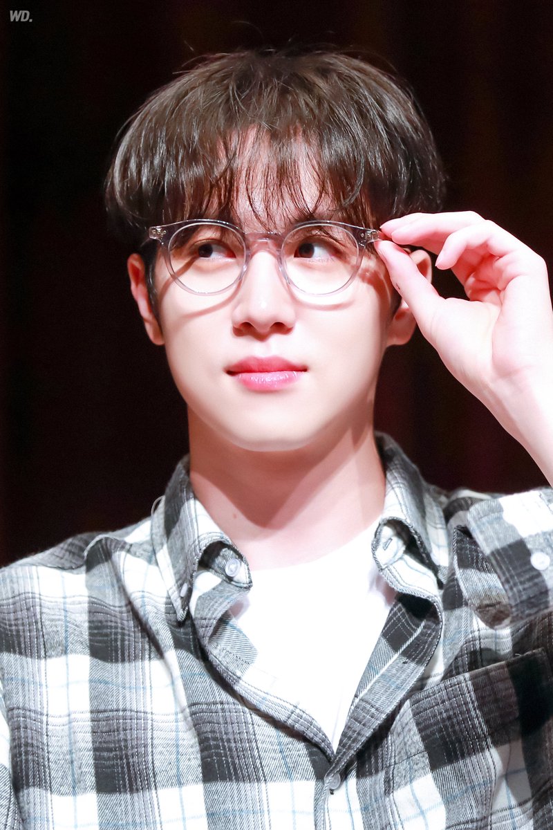 230923 누리꿈

공대가면 이런 선배 있나요

#월드베스트쏘베뤼짱큰동하니
#위아이 #김동한 #KIMDONGHAN #WEi