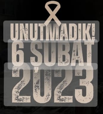 Saat: 4.17..
Sözün bittiği,hayatın durduğu an,
Acizliğimizin, Çaresizliğimizin,
Basiretsizliğimizin, yüzümüze tokat gibi vurulduğu an,
Feryatlarımızın ve dualarımızın semaya yükseldiği  an..
Miraç kandiliniz mübarek olsun...