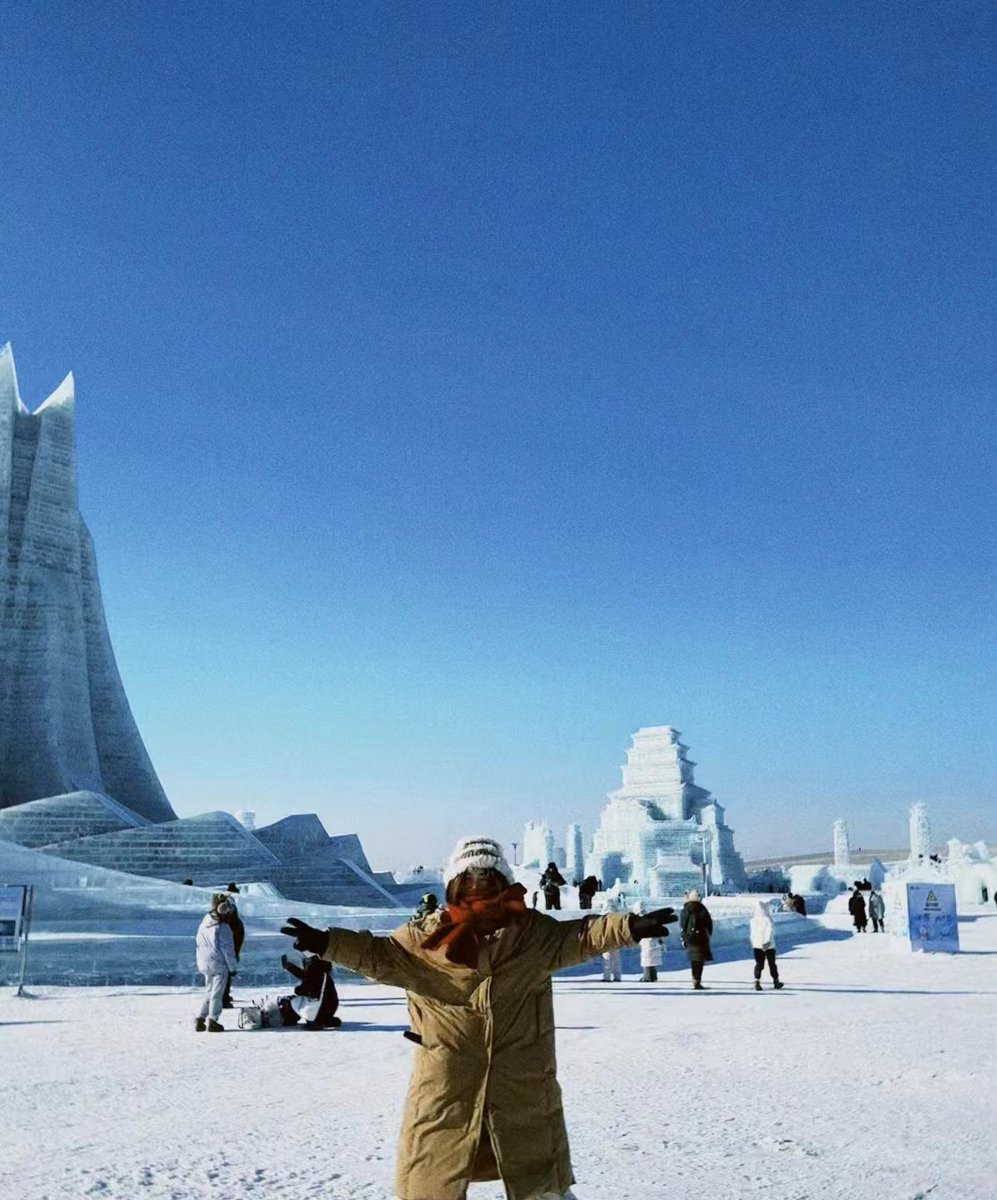 againmilfx's tweet image. What you see is beautiful scenery, but my hands are too cold