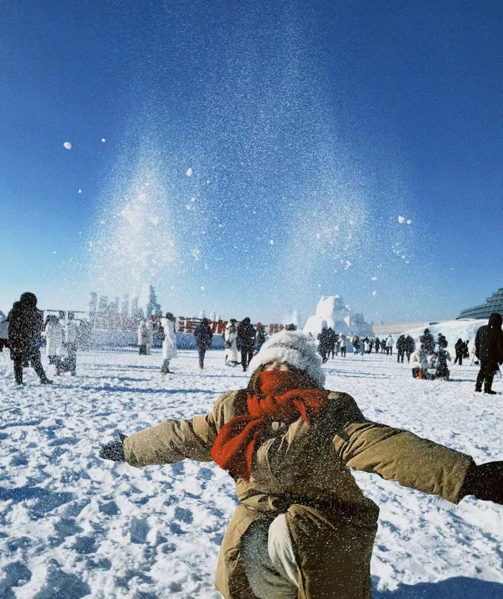 againmilfx's tweet image. What you see is beautiful scenery, but my hands are too cold