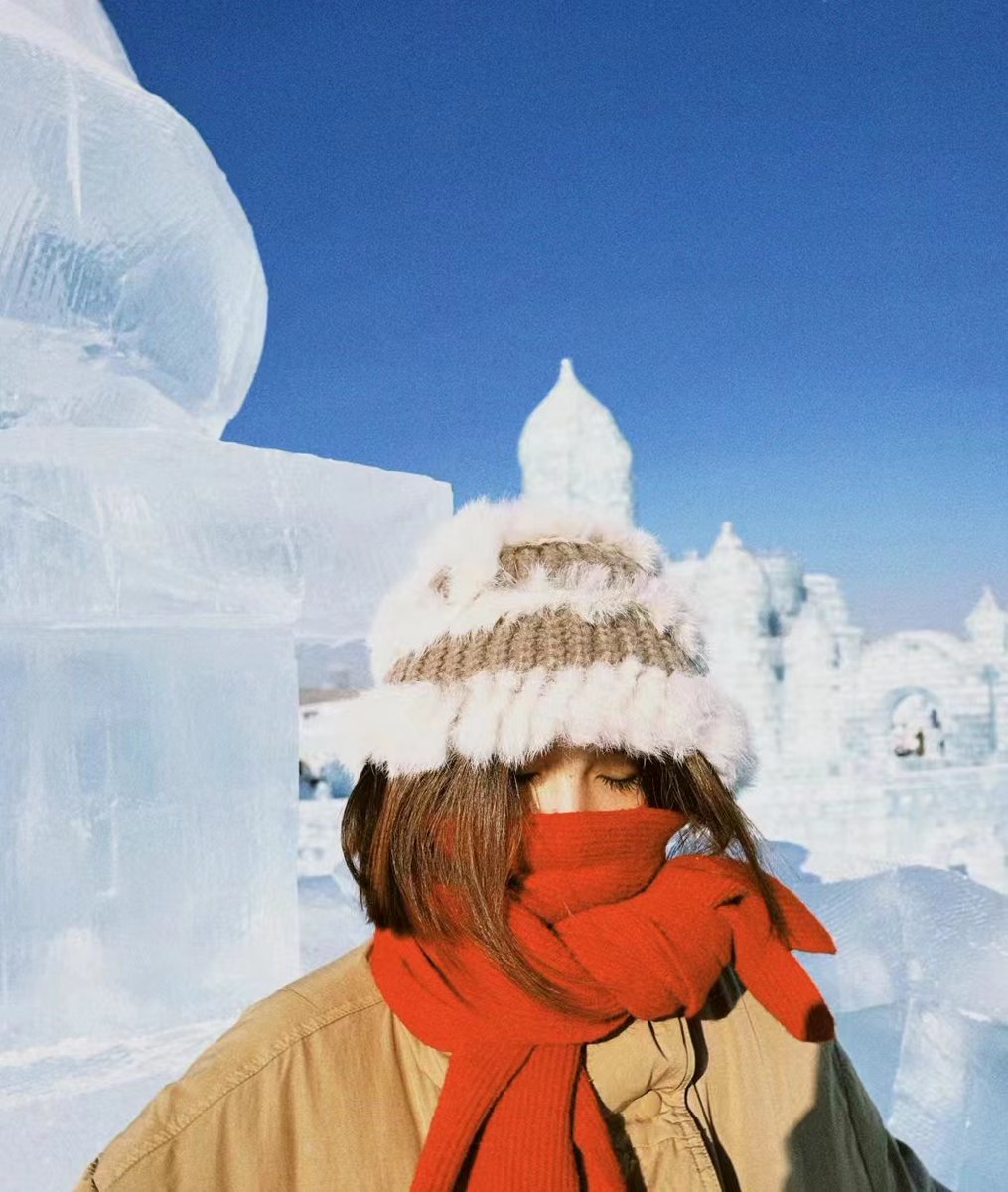 againmilfx's tweet image. What you see is beautiful scenery, but my hands are too cold