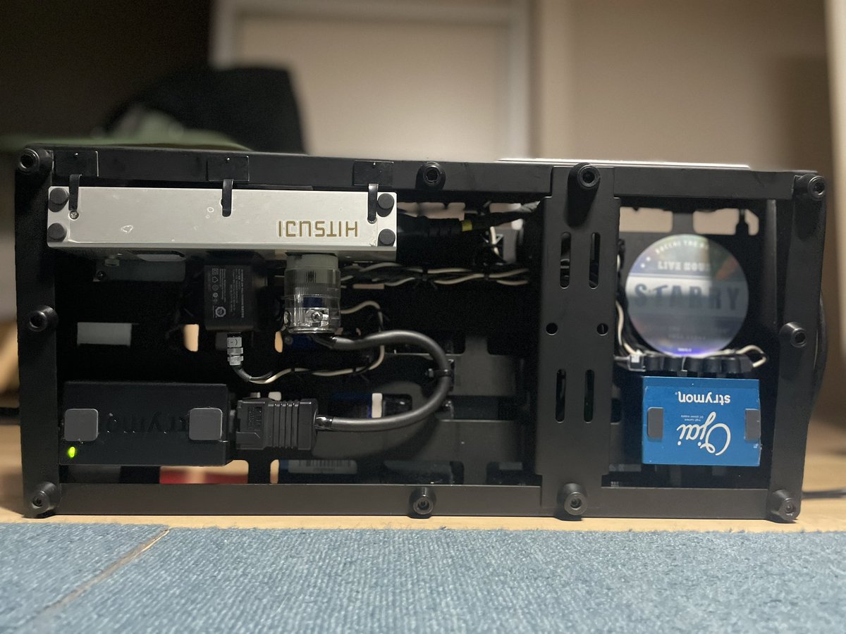 bknb_b_treasure's tweet image. my new gear...
実は先月買いました

こまほケーブルさんの
ケーブルも届いて組み込んだので
ボードが出来上がりました

Quad Cortex最高です

#mng
#QuadCortex