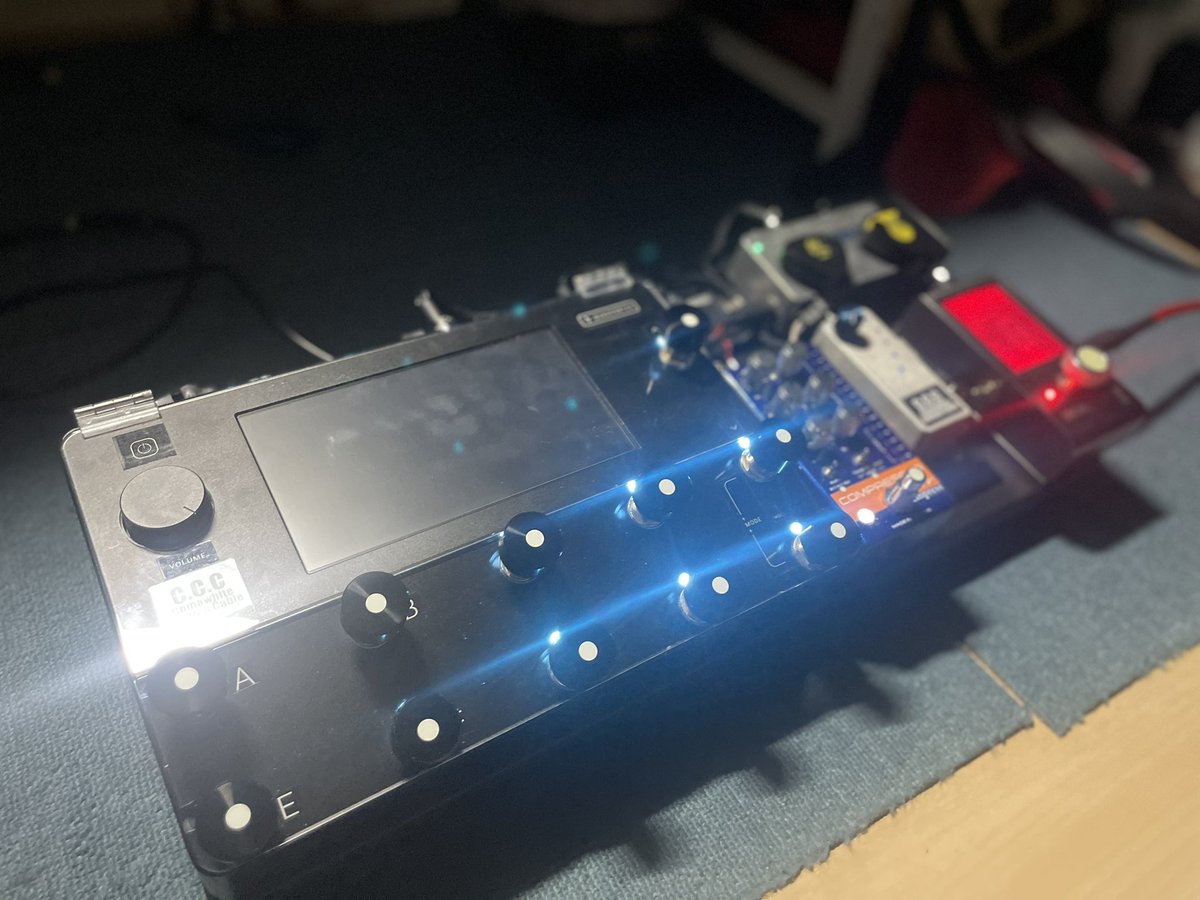 bknb_b_treasure's tweet image. my new gear...
実は先月買いました

こまほケーブルさんの
ケーブルも届いて組み込んだので
ボードが出来上がりました

Quad Cortex最高です

#mng
#QuadCortex