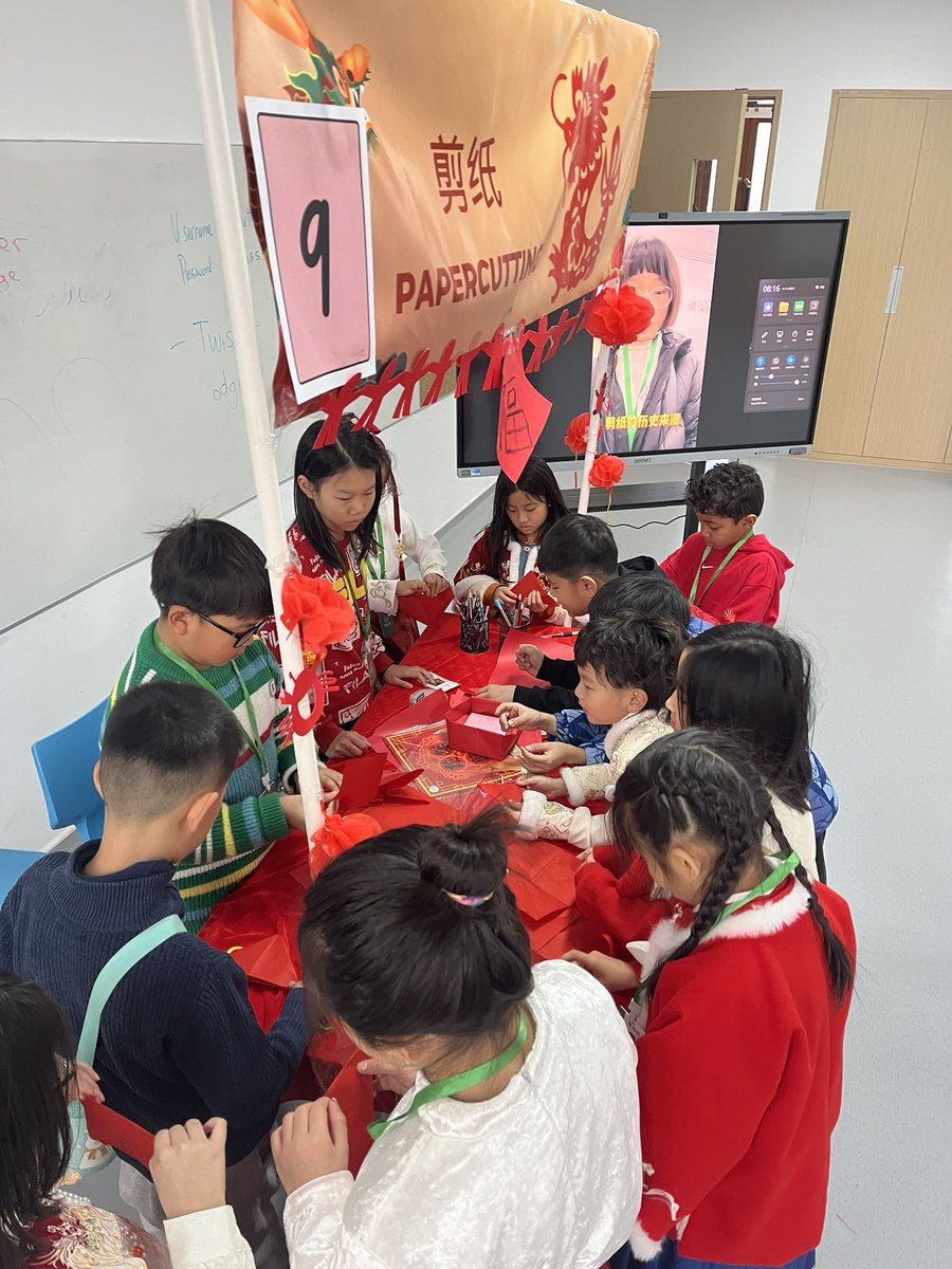 NicoleDorn9's tweet image. The CLA team did a fantastic job organizing the Temple Fair! ๐๐งง ๆฐๅนดๅฟซไน๏ผ#SiasIS